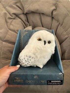 Wizarding World Harry Potter Interactive Shoulder Owl